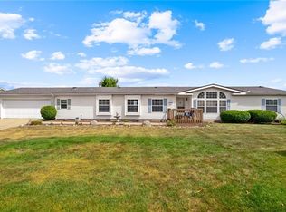 805 NE Pine Ct, Oak Grove, MO 64075