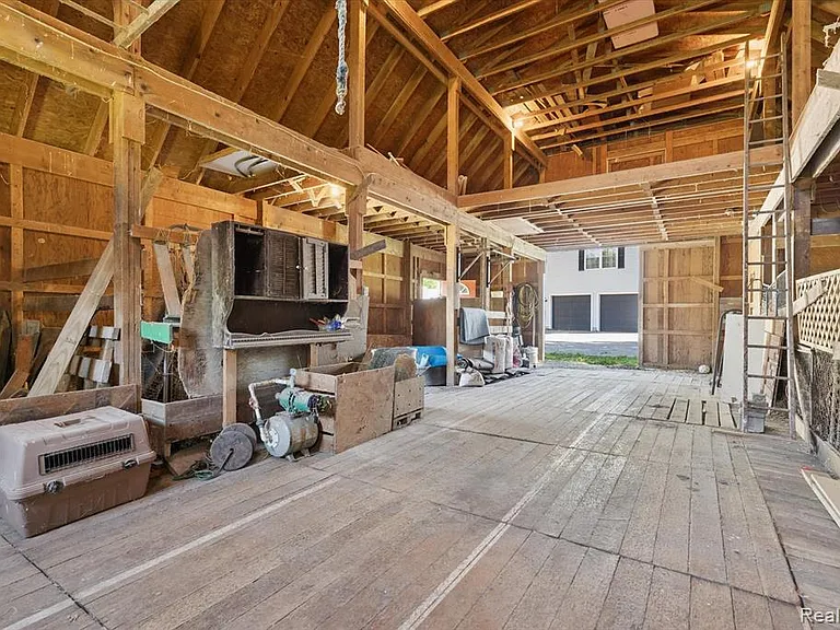 2860 E Coon Lake Rd — Photo 30