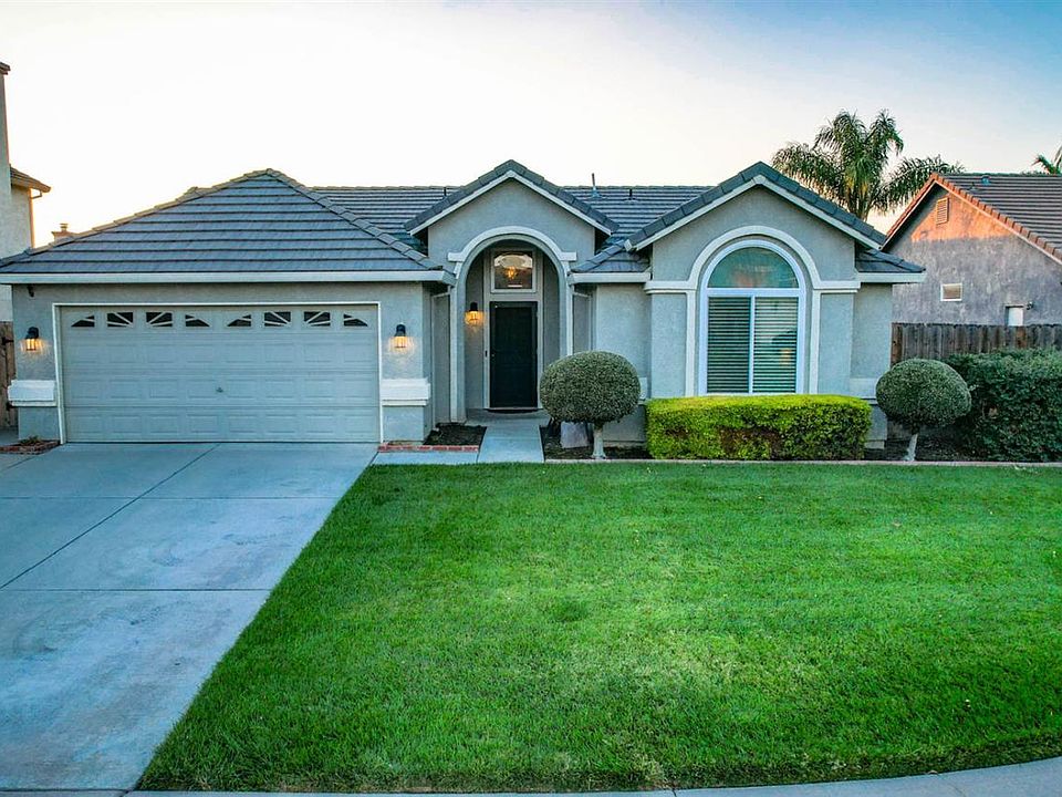 2nd image of 3085 Castlerock Ct