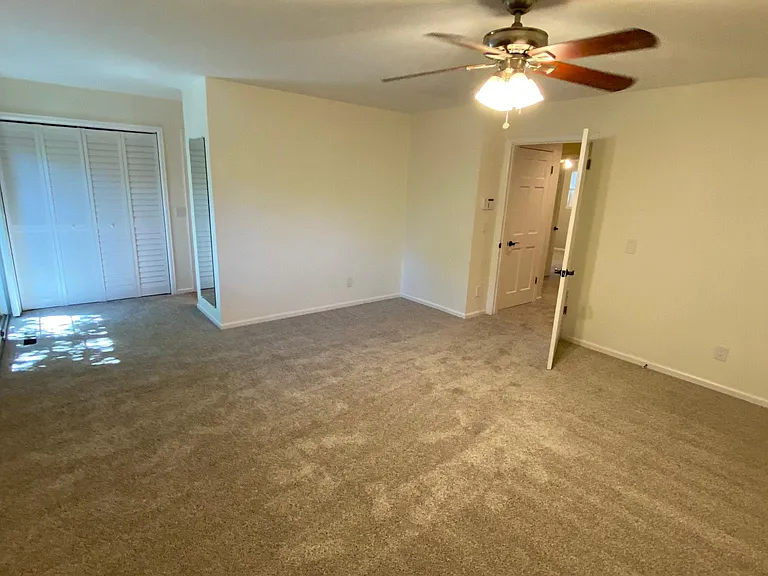 1535 Bradley Dr — Photo 32