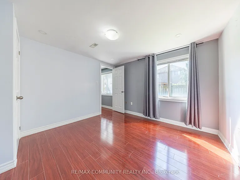 72 Lampman Dr #BASEMENT — Photo 19