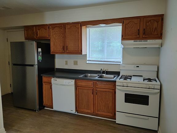 5th image of 114 Wildwood Dr APT 102