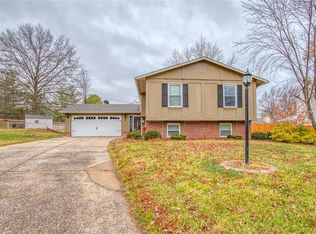 4 Jane Ct, Saint Peters, MO
