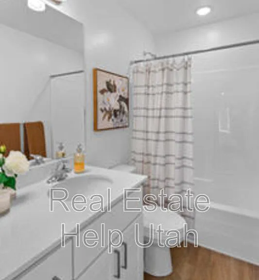 285 W 1150 N — Photo 6
