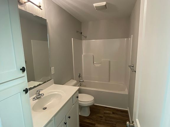 5th image of 1306 W 3rd St