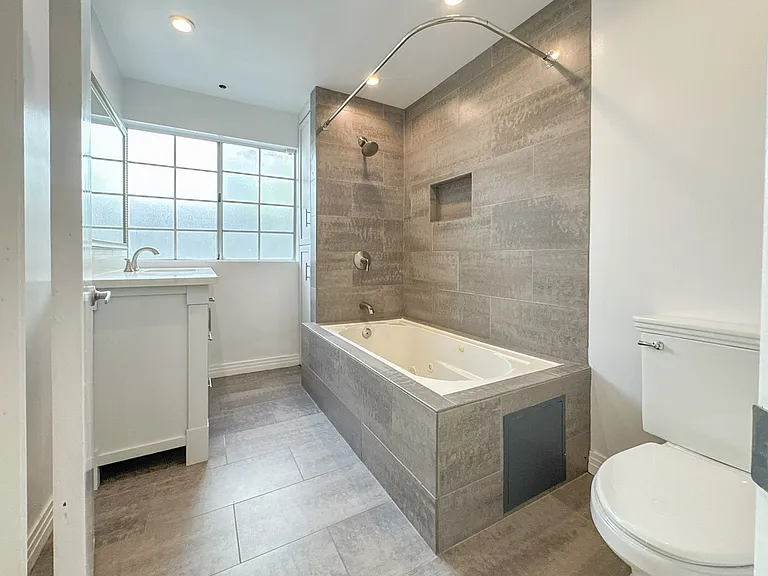 1733 Malcolm Ave #7 — Photo 20