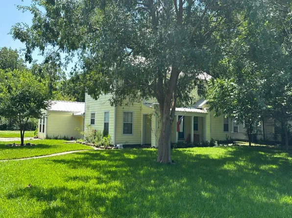 1014 Commerce Dr, Greenville, TX 75401
