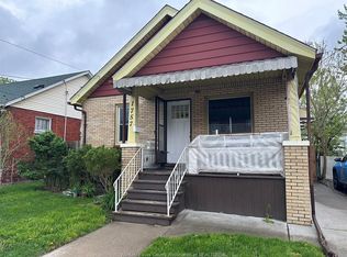 1757 Rooney St, Windsor, ON N9B 1L3