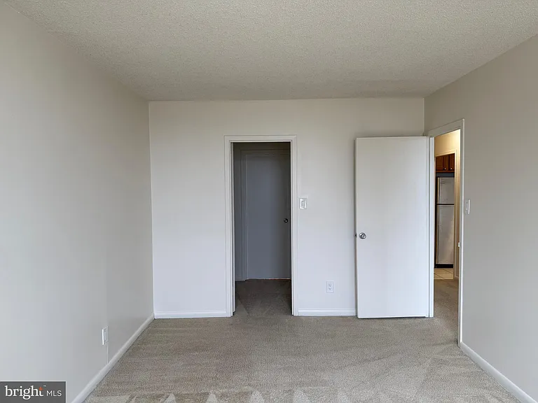 5225 Pooks Hill Rd #1517N — Photo 9