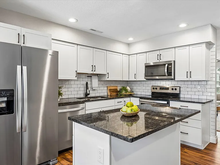 7110 S Gaylord St #L7 — Photo 4