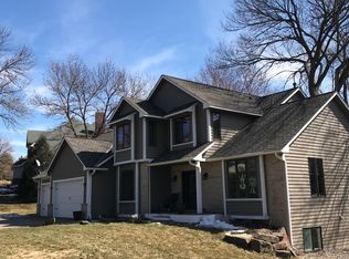7251 Kurvers Point Rd, Chanhassen, MN 55317