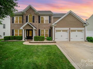 15921 Gathering Oaks Dr, Huntersville, NC 28078
