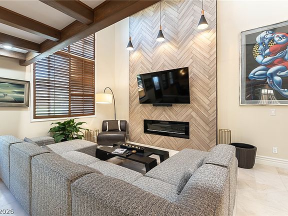 5th image of 2845 Queens Courtyard Dr