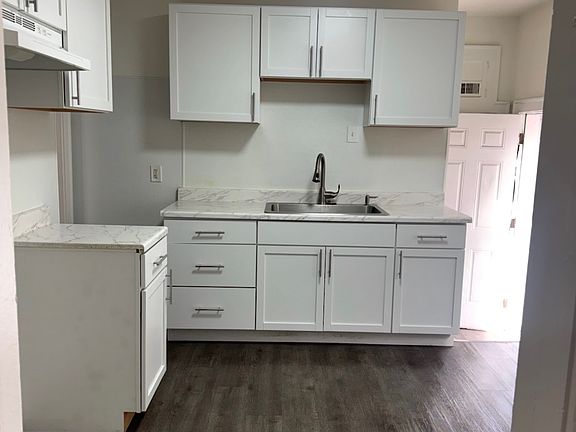 2nd image of 5550 Devonshire Rd