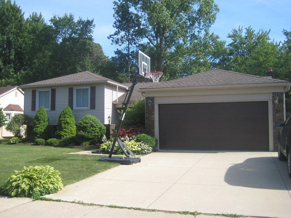 1st image of 30963 Mayville St