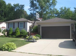30963 Mayville St, Livonia, MI 48152