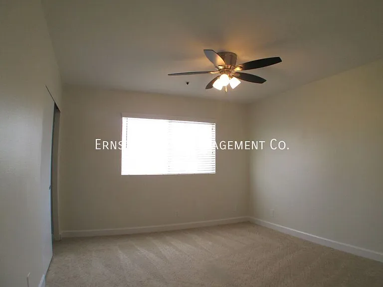 8621 1/2 Cedar St — Photo 24