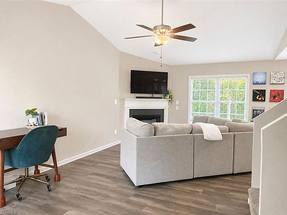 3rd image of 536 Evergreen Trl