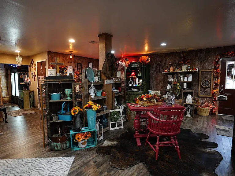 121 W Main St #17 — Photo 28