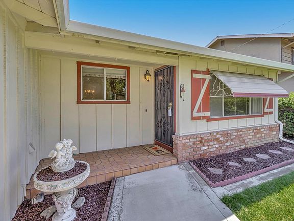 4th image of 5567 Starcrest Dr