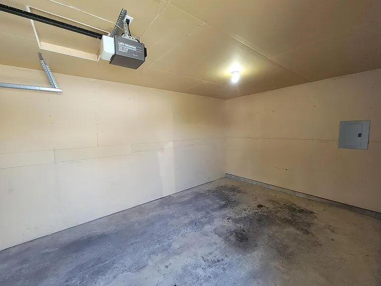 1501 Country Manor Blvd #16 — Photo 7