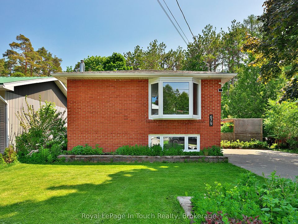 1st image of 679 Simcoe Ave