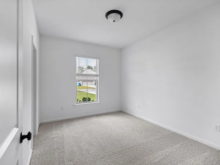 189 Southgate Dr — Photo 8