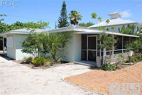 4th image of 1327 Tahiti Dr