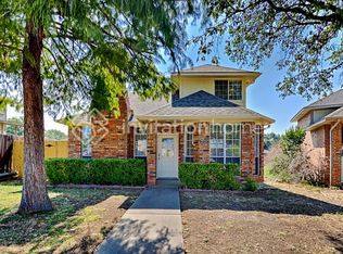 1526 Knollview Ln, Carrollton, TX 75007