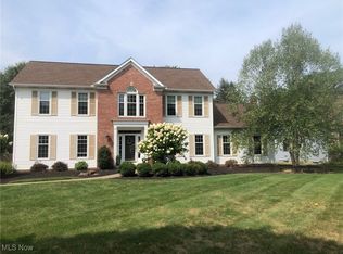 8988 Cinnabar Dr, Brecksville, OH 44141