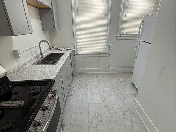 3rd image of 98 S Edith St APT 202