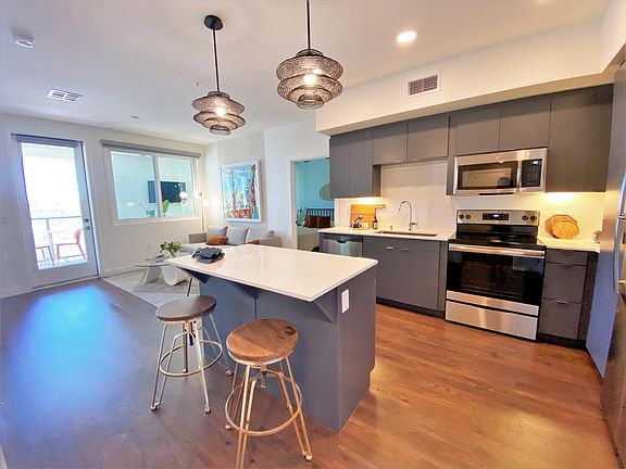 2nd image of 2000 El Cajon Blvd #700