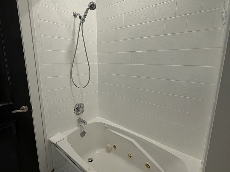 1205 E Main St #3E — Photo 11