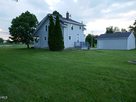 3rd image of 29658 Tracy Rd