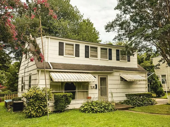 3141 Annandale Rd, Falls Church, VA 22042