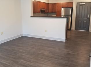 8 Liberty Pl, Clinton, CT 06413