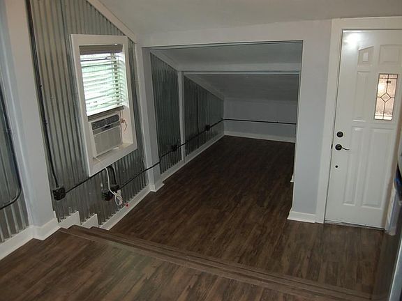 4th image of 4630 Woodside St Unit 3