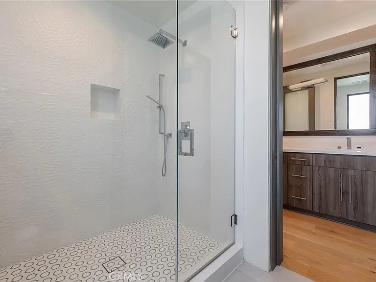 1643 S Carmelina Ave — Photo 26