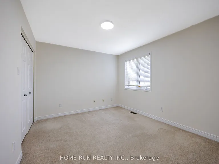 281 Goldridge Dr — Photo 33