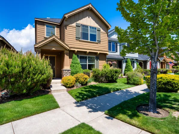 61181 Dayspring Dr, Bend, OR 97702