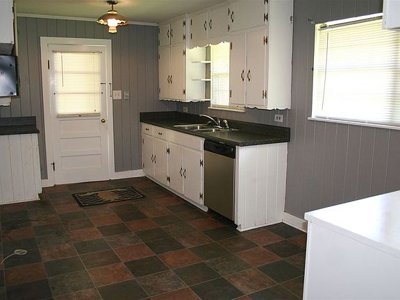5th image of 141 Gurley Dr