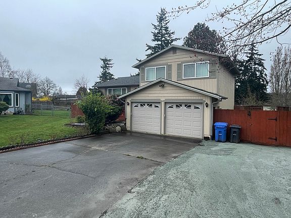 2nd image of 381 SE Fisher Ct