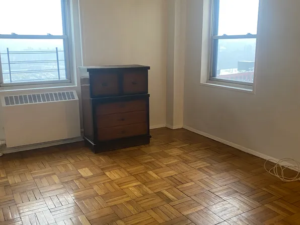 5 Fordham Hill Oval image 8 of 11