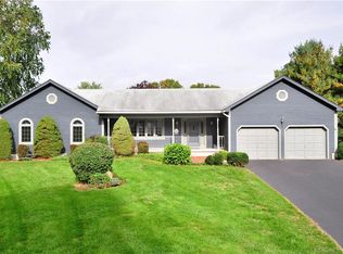 236 Rollingbrook, Windsor, CT 06095