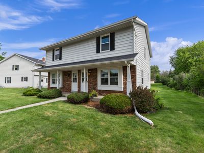 1432 Honeysuckle Rd, Hartford, WI, 53027