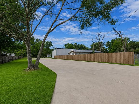 3rd image of 22316 E Martin Dr