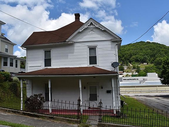 3rd image of 812 Highland Ave