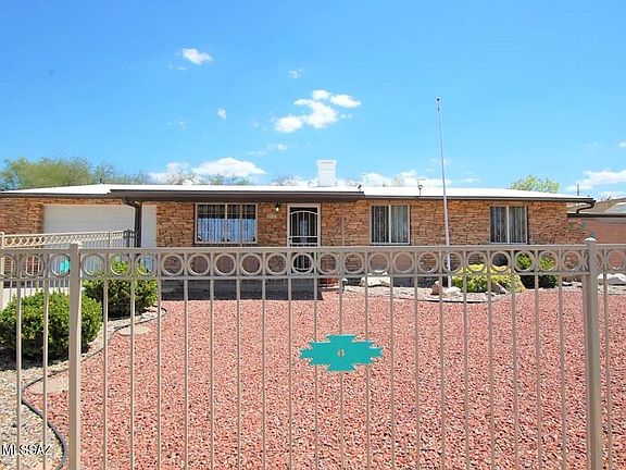 3rd image of 2751 W Dorado Cir