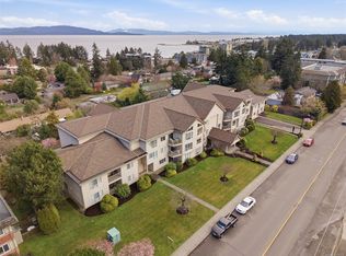 335 Hirst Ave W #106, Parksville, BC V9P 2R5