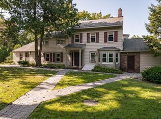 347 W Hills Rd, Huntington, NY 11743
